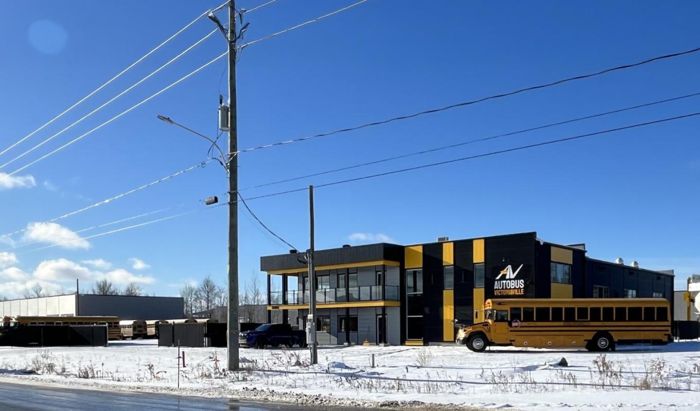 Autobus Victoriaville: 3 millions de dollars investis pour propulser l'électrification des transports